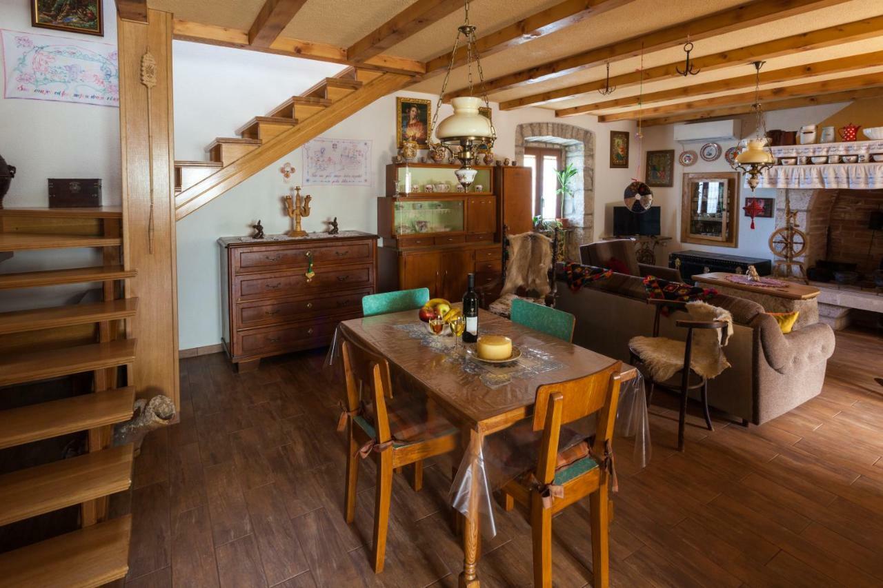 Country Villa St Anton Malinska Extérieur photo